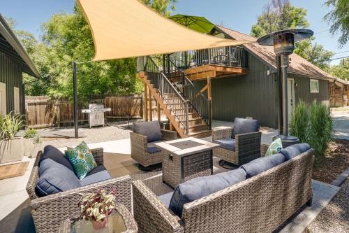 B&B Fort Collins - Old Town Carriage House with Private Patio - Bed and Breakfast Fort Collins