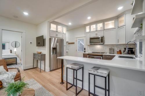 Old Town Carriage House with Private Patio in Fort Collins, USA