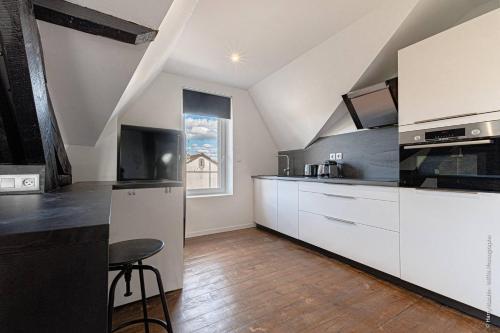 Kitchen, Les Suites Locarno, Parking-Proche gare in Limoges
