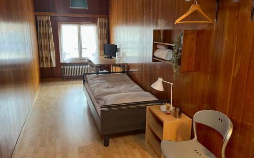 Single Room with Shared Shower and Toilet