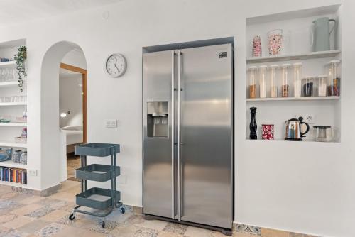 Pinocho comfort apartment with pool - Ref 218 - Tap to explore photos