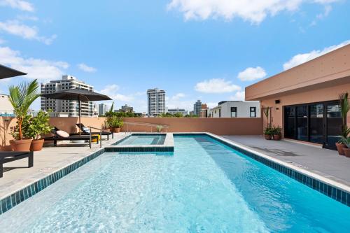 HiBird- Apartment and Suites Hotel San Juan