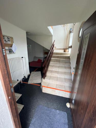 5 twin beds