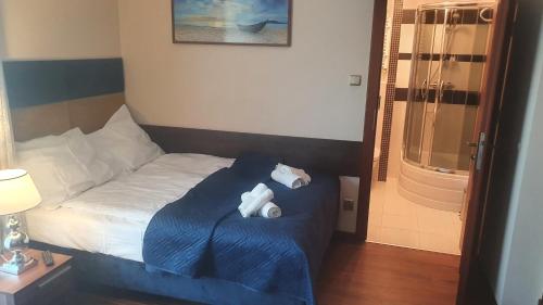 1 double bed