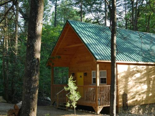 Laurel Haven a Modern Cabin Retreat near Gatlinburg