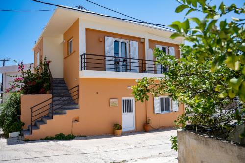 Katerina Rooms & Studios Room Type - Triple Room with Private Bathroom