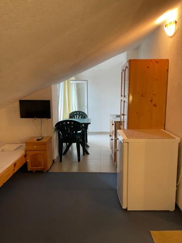 Chervenkov Guest House in Černomoretsa