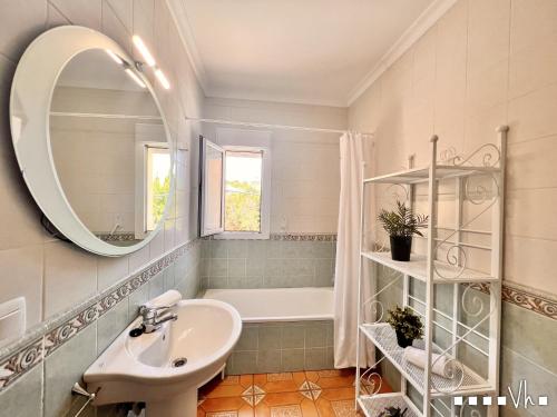 Three-Bedroom Villa image 10