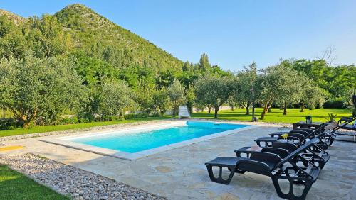 Holiday Home Natura with private pool