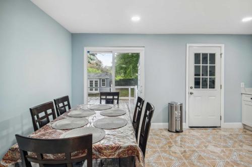 Pet-Friendly Mount Rainier Home with Gas Grill! in Mount Rainier, USA