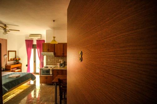  Villa Minoas Apartments in Istro