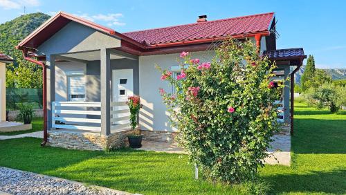 Holiday Home Natura with private pool