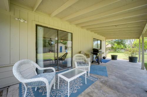 McQueeney Home w/ Grill ~ 10 Mi to New Braunfels in McQueeney