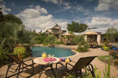 Inn on Lake Granbury a Boutique Hotel - 수영장