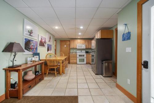 Boyne Mountain Getaway, Unit B