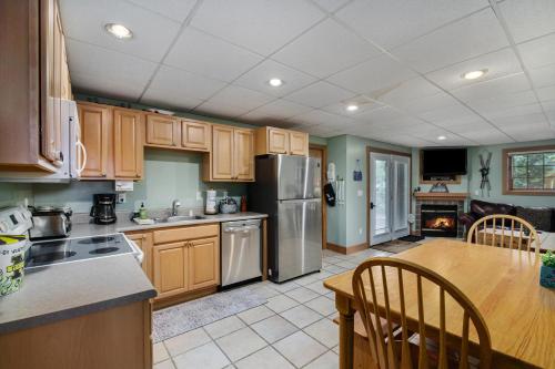 Boyne Mountain Getaway, Unit B