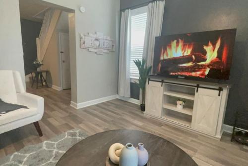Cozy Portsmouth Retreat 2BR 1BA in Portsmouth, USA