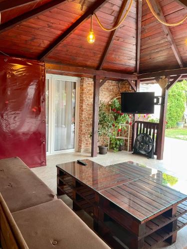 ベオグラード Airport Apartments Alexandra 4つ星 ゲストハウス レストラン