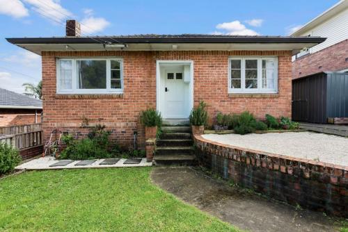 Renovated Character Central Home - WiFi & Netflix