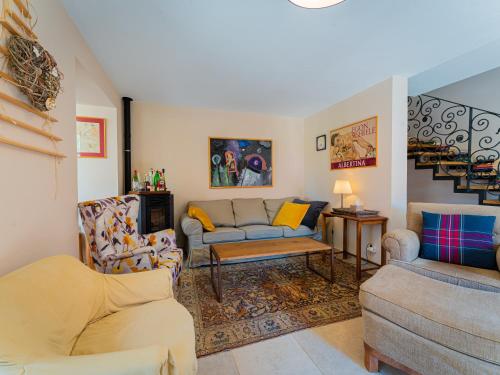 ห้องส่วนกลางสำหรับนั่งเล่น/ดูทีวี, Villa Benka, Istrian stone house in ราเดติชิ