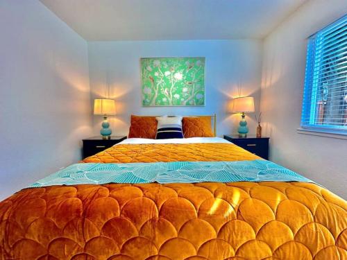 First floor gated, central and remodeled apartment