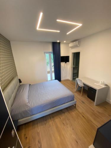1 queen bed