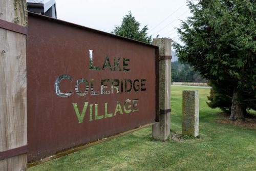 Whispering Pines Lake Coleridge