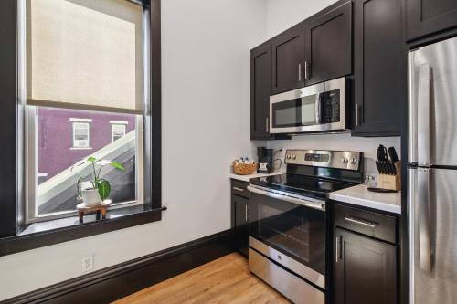 Sleek Millersburg Apartment in Downtown! in Millersburg, USA