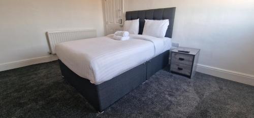 SELF CHECK in APARTMENT IN CENTRAL BARNSLEY in Barnsley