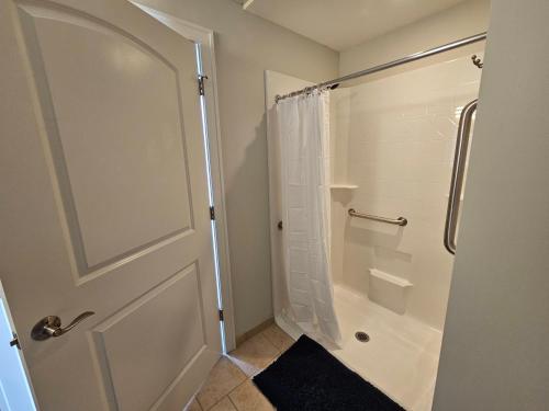 Gorgeous and Spacious Studio at the Historic Inman - 200 - image 10