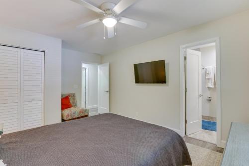 Spacious Home 1 Mile to Beach Club and Harbour Town! - image 6