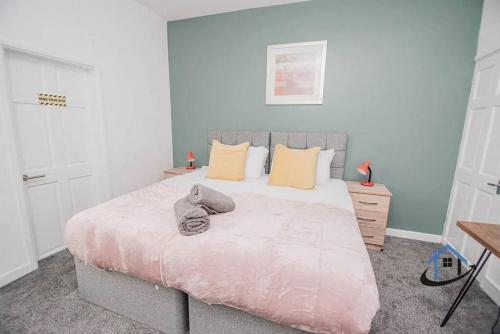 Balby Casa king beds parking workspace wifi corporates pets