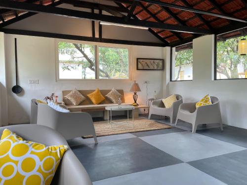 Restorāns, Yasuragi Boutique Resort in Courtallam