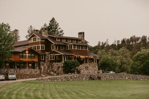 Creekside Lodge at Custer State Park Resort