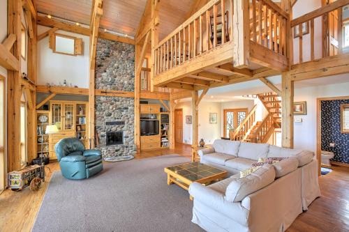Gorgeous Charlevoix Home on Lake Michigan! - image 6
