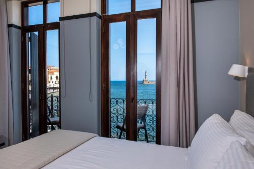 Mosaic Venetian Harbour Suites