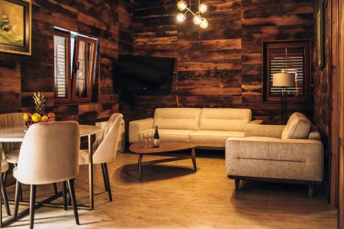 Carevic Resort & Villas