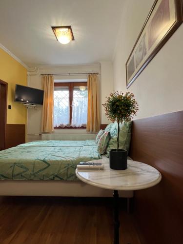 Tang house 唐舍, Budapest