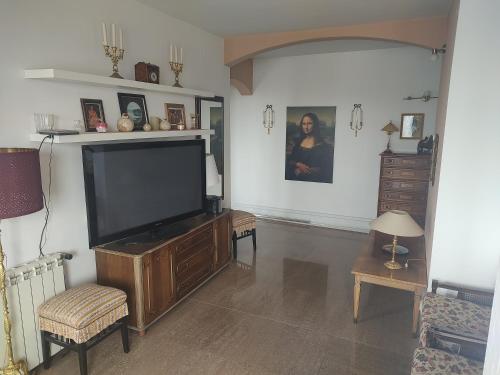 Central room 2
