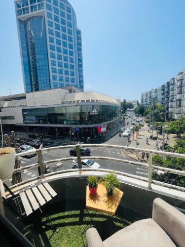 דיזנגוף סנטר חניה פרטית מרפסת שמש Tel Aviv
