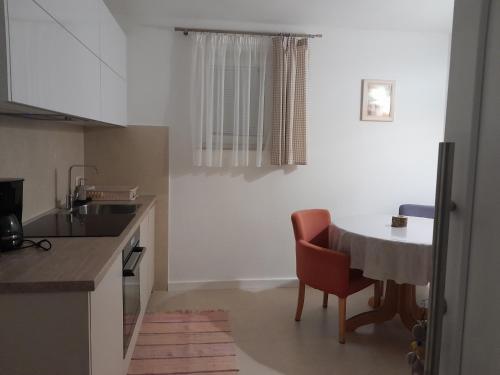 Apartman 1, Omišalj (Castelmuschio)