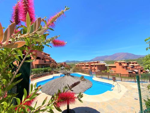Sea View Penthouse Apartment with Hot Tub - Casa Bella Vista, Buenas Noches , Estepona
