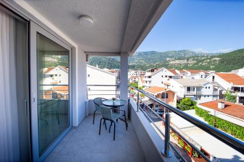 شرفة/ تراس, Apartments Sirena - Modern stay with free parking in Rozino