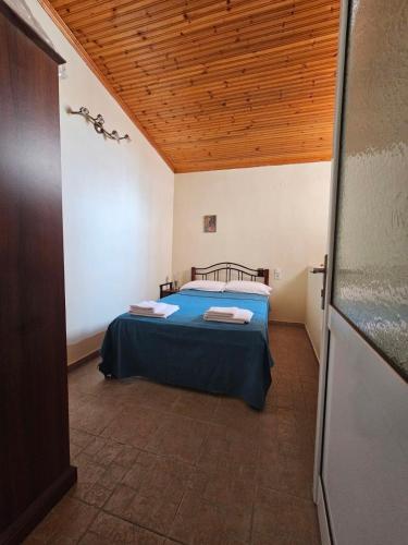 Spyros comfy and cool place