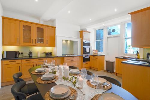 Picture of Spacious And Modern 4 Beds Home In Kensington