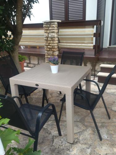 Two-Bedroom Apartment with Terrace image 6