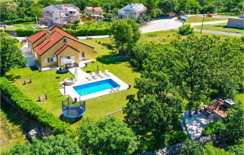Viesnīcas āriene, Awesome Home In Vinjani Gornji in Gornji Vinjani