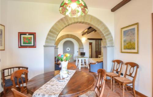  Stunning Apartment In Bracciano With Wifi in Bracciano