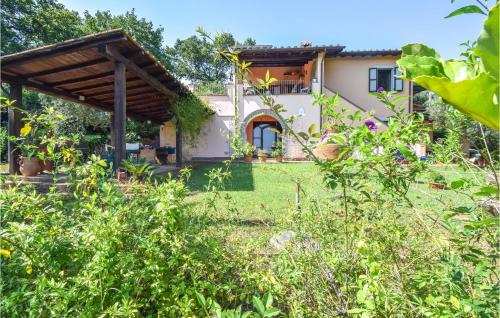  Stunning Apartment In Bracciano With Wifi in Bracciano