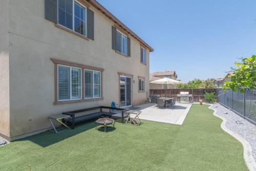 The Lake Stay in Menifee, USA